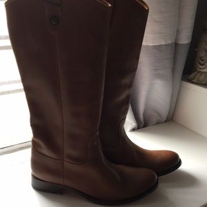 Melissa button -Frye Boots